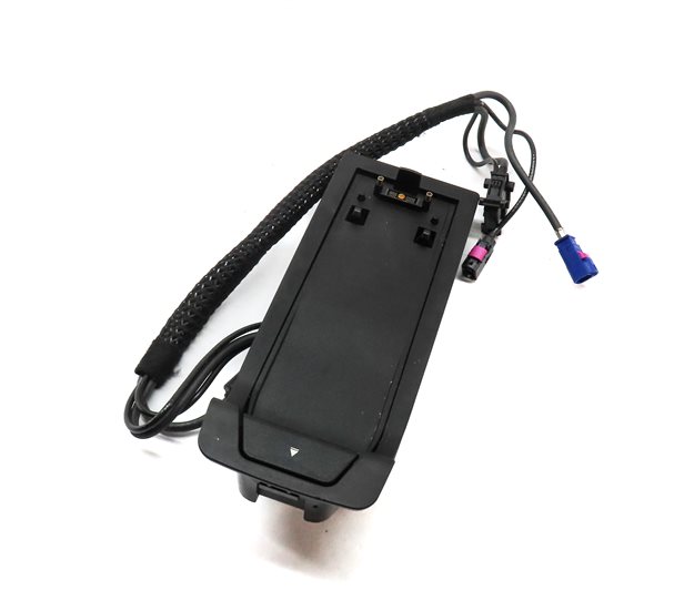 2014 BMW 328D (F30) FRONT CENTER CONSOLE SNAP IN CELL PHONE CRADLE CHARGER