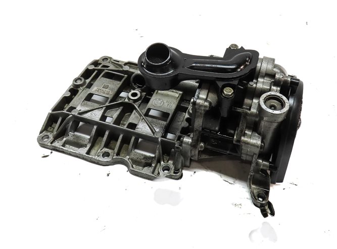 2014 BMW 328D (F30) 2.0L TURBO DIESEL (N47T) ENGINE MOTOR OIL PUMP w/BAFFLE TRAY