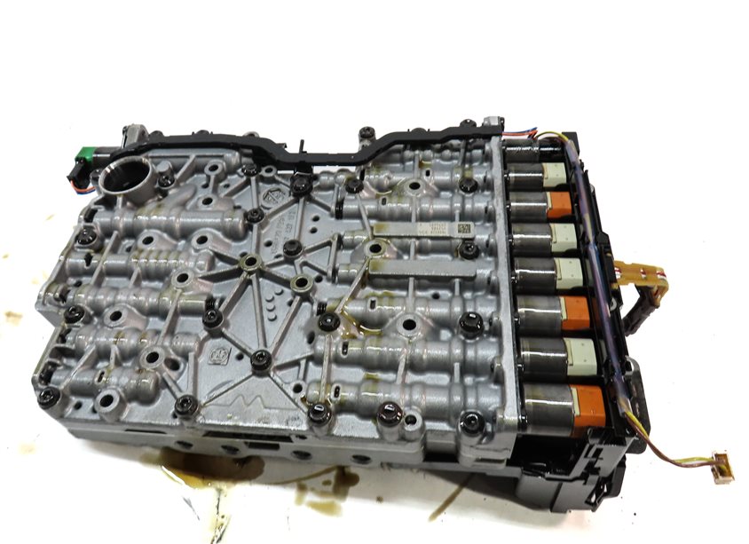 Thumbnail 6: 2014-2018 BMW 328i (F30) 2.0L N47T DIESEL - 8HP-45 AUTO TRANSMISSION VALVE BODY
