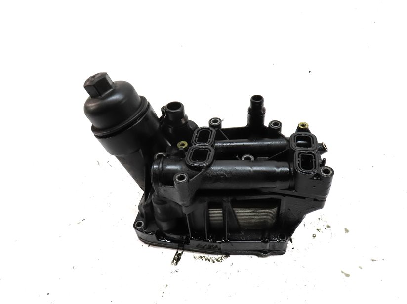 Thumbnail 5: 2014 BMW 328D (F30) 2.0L TURBO DIESEL (N47T) ENGINE MOTOR OIL FILTER HOUSING