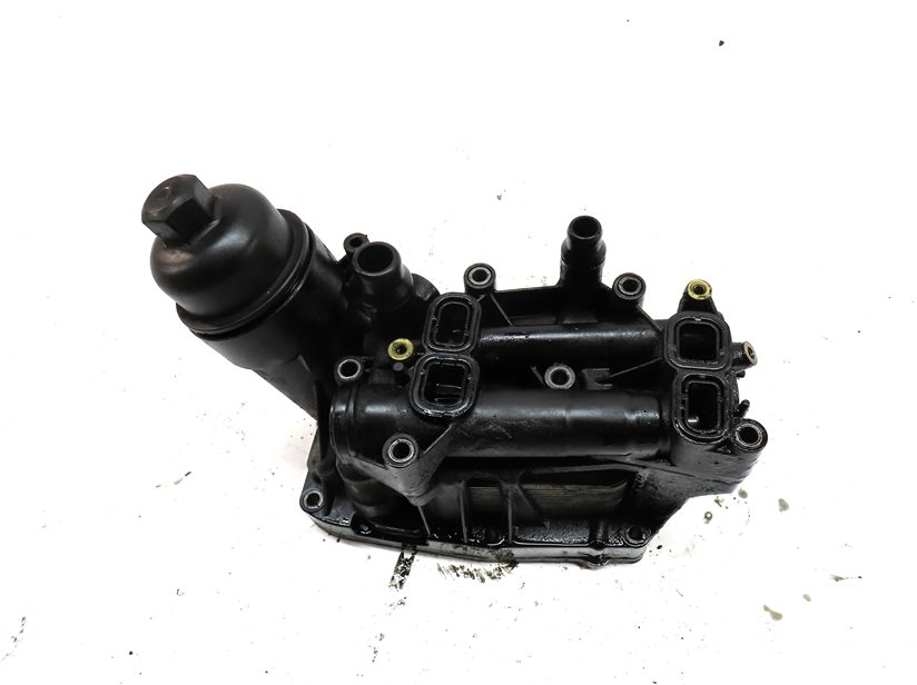Thumbnail 6: 2014 BMW 328D (F30) 2.0L TURBO DIESEL (N47T) ENGINE MOTOR OIL FILTER HOUSING