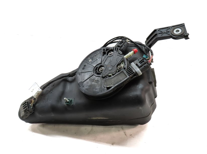 Thumbnail 2: 14-18 BMW 328i (F30) 2.0L N47T DIESEL EXHAUST FLUID DEF SCR ACTIVE TANK w/ PUMP
