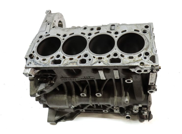 Thumbnail 4: 14-18 BMW 328i X3 (F25 F30) 2.0L MOTOR N47T DIESEL ENGINE BARE CYLINDER BLOCK