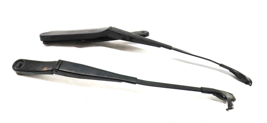 2013 PORSCHE CAYENNE (958) FRONT LEFT DRIVER & RIGHT PASSENGER WIPER ARM SET/2