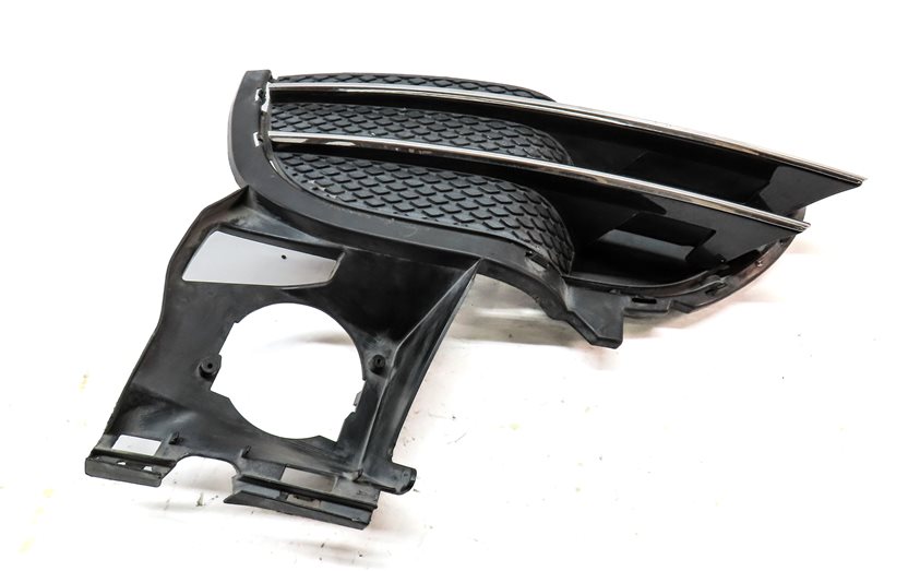 Thumbnail 2: 2011-2014 PORSCHE CAYENNE S (958) RIGHT FRONT PASSENGER LOWER BUMPER GRILLE TRIM
