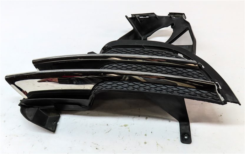 Thumbnail 4: 2011-2014 PORSCHE CAYENNE S (958) RIGHT FRONT PASSENGER LOWER BUMPER GRILLE TRIM