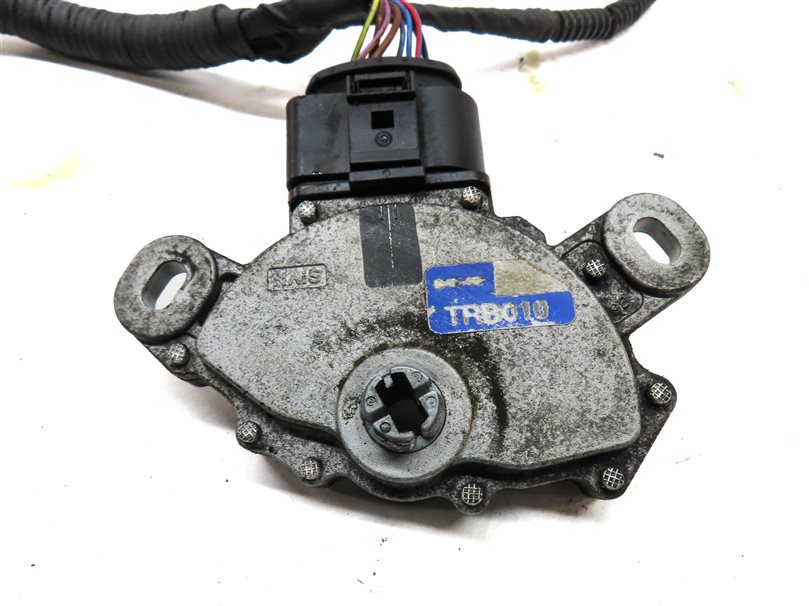 Thumbnail 5: 13 PORSCHE CAYENNE (958) 3.6L (M55) AUTOMATIC TRANSMISSION NEUTRAL SAFETY SWITCH