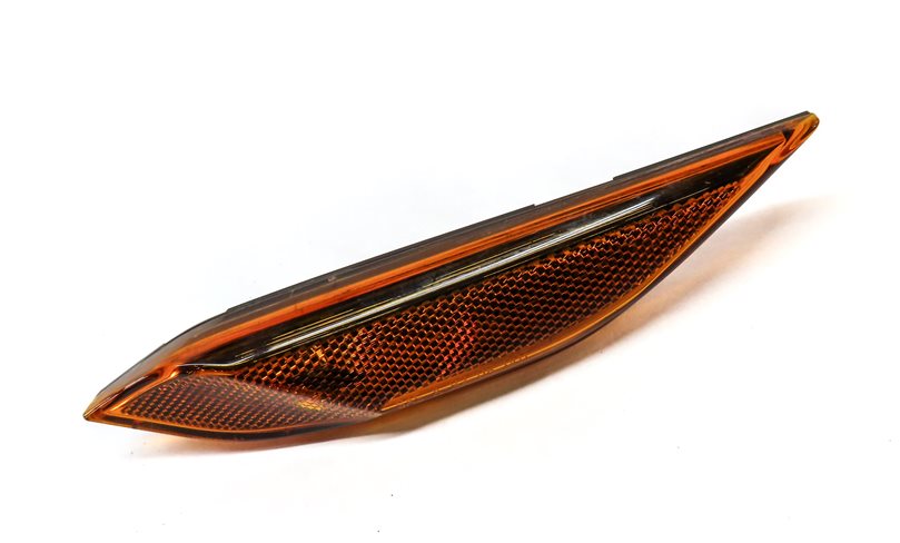 Thumbnail 3: 13 PORSCHE CAYENNE (958) FRONT RIGHT PASSENGER FENDER SIDE MARKER LIGHT HOUSING
