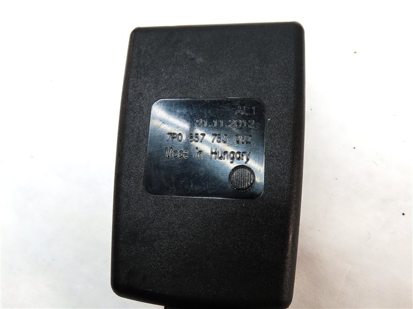 Thumbnail 6: 2013 PORSCHE CAYENNE (958) REAR LEFT/CENTER/RIGHT SEATBELT BUCKLE RECEIVER SET/3