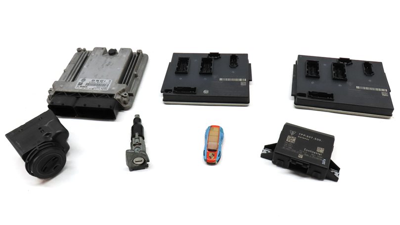 Thumbnail 2: 2011-2018 PORSCHE CAYENNE (958) 3.6L ENGINE ECM BCM IMMOBILIZER MODULE KEY SET