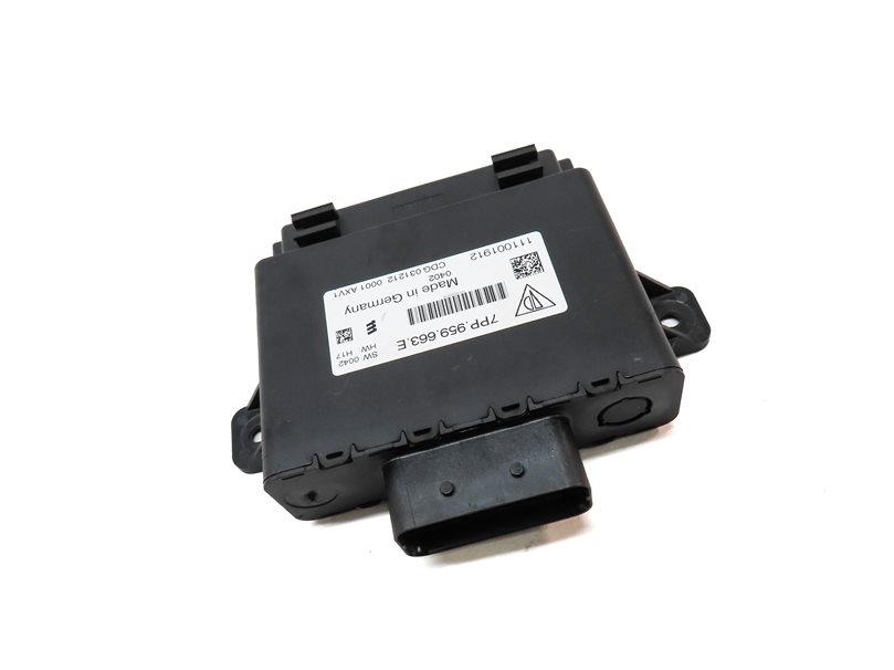 Thumbnail 3: 2013 PORSCHE CAYENNE (958) 3.6L (M55) ENGINE VOLTAGE CONVERTER CONTROL MODULE
