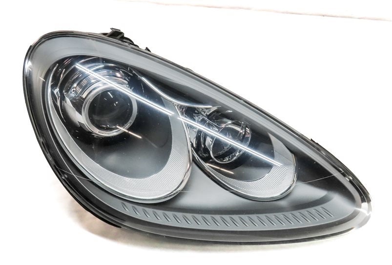 11-14 PORSCHE CAYENNE (958) RIGHT FRONT PASSENGER HID XENON HEADLIGHT LIGHT LAMP
