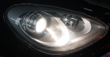 Thumbnail 2: 11-14 PORSCHE CAYENNE (958) RIGHT FRONT PASSENGER HID XENON HEADLIGHT LIGHT LAMP