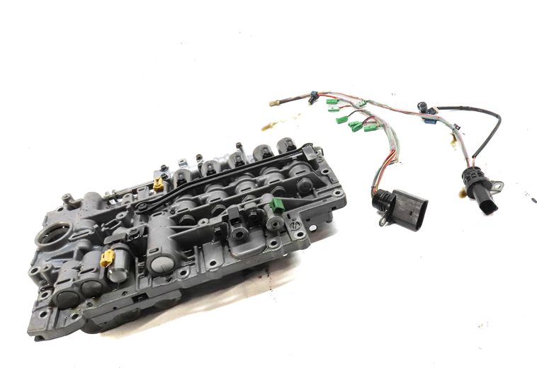 Thumbnail 3: 2011-2018 PORSCHE CAYENNE (958) S / GTS / BASE - TRANSMISSION VALVE BODY