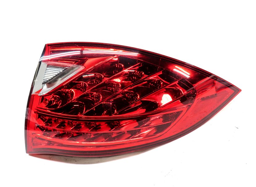 Thumbnail 3: 2011-2014 PORSCHE CAYENNE (958) RIGHT PASSENGER OUTER TAILLIGHT BRAKE LIGHT LAMP
