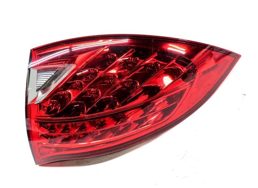 Thumbnail 4: 2011-2014 PORSCHE CAYENNE (958) RIGHT PASSENGER OUTER TAILLIGHT BRAKE LIGHT LAMP