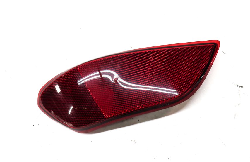 Thumbnail 3: 2013 PORSCHE CAYENNE (958) REAR RIGHT PASSENGER LOWER BUMPER SAFETY REFLECTOR