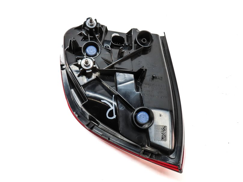 Thumbnail 5: 2011-2014 PORSCHE CAYENNE (958) RIGHT PASSENGER INNER TAILLIGHT LIGHT LAMP