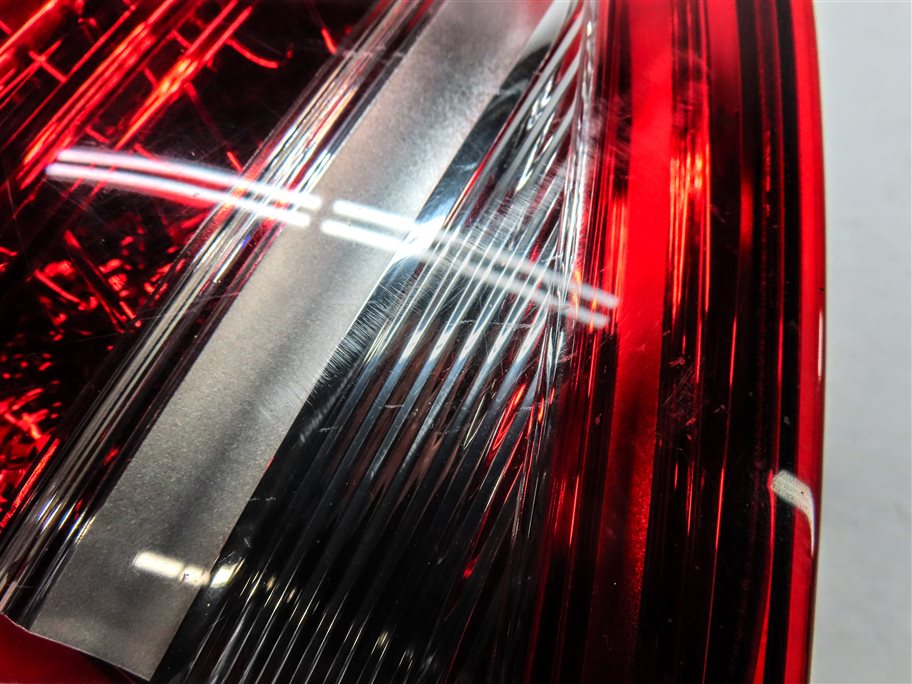 Thumbnail 7: 2011-2014 PORSCHE CAYENNE (958) RIGHT PASSENGER INNER TAILLIGHT LIGHT LAMP
