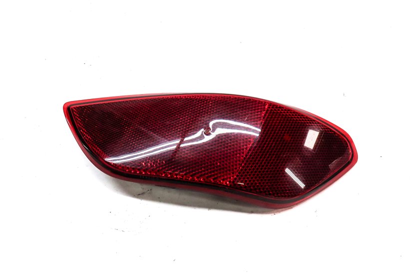 2013 PORSCHE CAYENNE (958) REAR LEFT DRIVER LOWER BUMPER SAFETY REFLECTOR