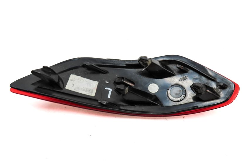 Thumbnail 4: 2013 PORSCHE CAYENNE (958) REAR LEFT DRIVER LOWER BUMPER SAFETY REFLECTOR
