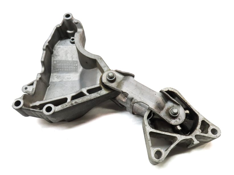 Thumbnail 7: 2016 MERCEDES GLA250 (X156) 2.0L TURBO RIGHT UPPER ENGINE MOTOR MOUNT BRACKET