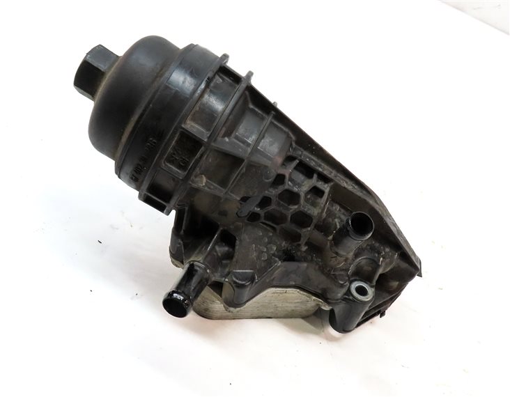Thumbnail 3: 2016 MERCEDES GLA250 (X156) 2.0L TURBO ENGINE MOTOR OIL FILTER HOUSING w/COOLER