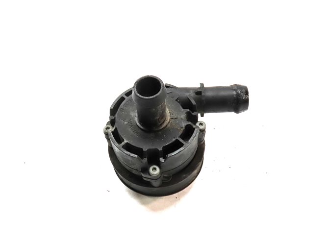 Thumbnail 2: 2016 MERCEDES GLA250 (X156) 2.0L TURBO AUXILIARY WATER COOLANT PUMP