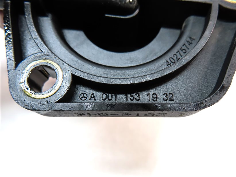 Thumbnail 6: 2016 MERCEDES GLA250 (X156) 2.0L TURBO ENGINE MOTOR OIL FLUID LEVEL SENSOR