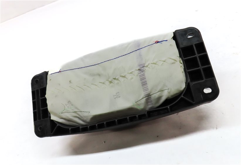 Thumbnail 3: 2015-2020 MERCEDES GLA-CLASS (X156) RIGHT FRONT PASSENGER DASH AIRBAG AIR BAG
