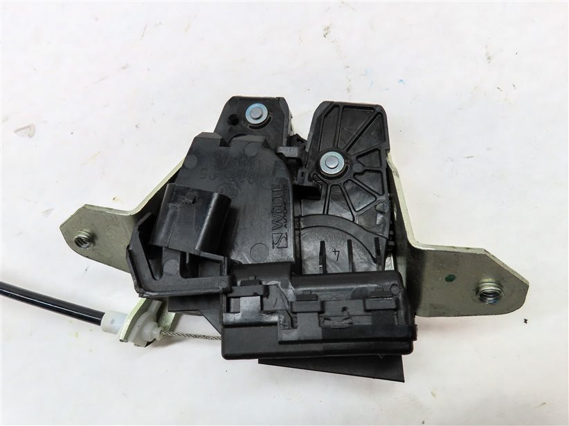 Thumbnail 12: 2016 MERCEDES GLA250 (X156) REAR TRUNK TAILGATE LIFTGATE HATCH LATCH w/ACTUATOR