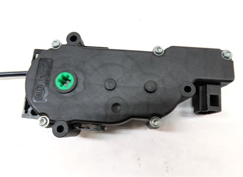 Thumbnail 6: 2016 MERCEDES GLA250 (X156) REAR TRUNK TAILGATE LIFTGATE HATCH LATCH w/ACTUATOR