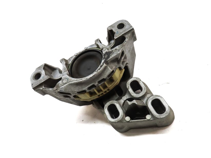 Thumbnail 3: 2016 MERCEDES GLA250 (X156) 2.0L TURBO LEFT AUTOMATIC TRANSMISSION MOUNT BRACKET