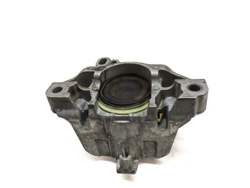 Thumbnail 4: 2016 MERCEDES GLA250 (X156) 2.0L TURBO LEFT AUTOMATIC TRANSMISSION MOUNT BRACKET