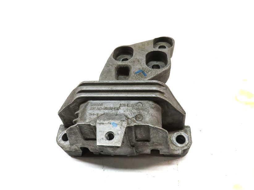 Thumbnail 5: 2016 MERCEDES GLA250 (X156) 2.0L TURBO LEFT AUTOMATIC TRANSMISSION MOUNT BRACKET