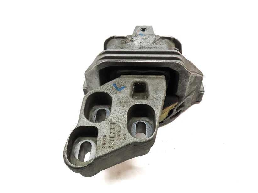 Thumbnail 6: 2016 MERCEDES GLA250 (X156) 2.0L TURBO LEFT AUTOMATIC TRANSMISSION MOUNT BRACKET