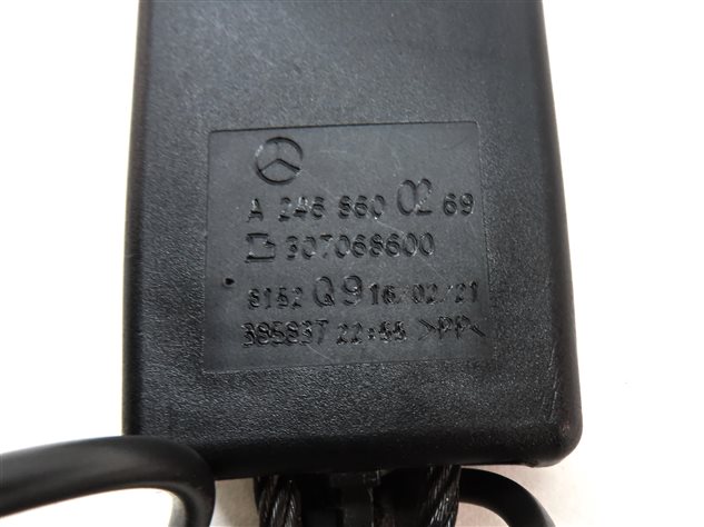 Thumbnail 6: 14-20 MERCEDES B CLA GLA C117 W242 X156 FRONT LEFT DRIVER SEATBELT RECEIVER