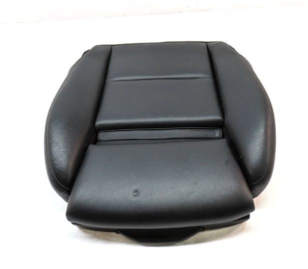Thumbnail 2: 16 MERCEDES GLA250 (X156) FRONT RIGHT PASSENGER HEATED LOWER SEAT CUSHION(BLACK)