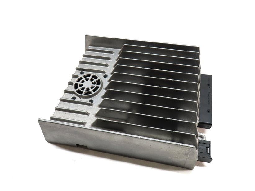 13-20 MERCEDES B CLA E GLA CLS (C117 C218 W117 W212 X156) STEREO AUDIO AMPLIFIER