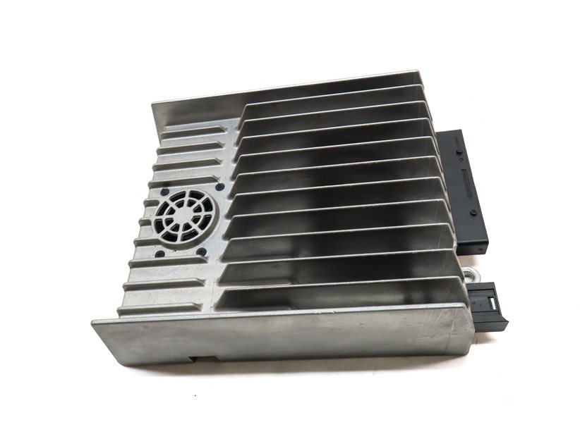Thumbnail 2: 13-20 MERCEDES B CLA E GLA CLS (C117 C218 W117 W212 X156) STEREO AUDIO AMPLIFIER