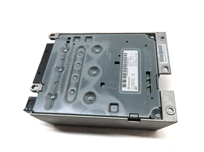 Thumbnail 4: 13-20 MERCEDES B CLA E GLA CLS (C117 C218 W117 W212 X156) STEREO AUDIO AMPLIFIER