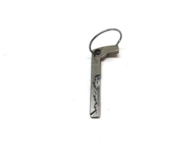 Thumbnail 4: 2016 MERCEDES GLA250 (X156) FRONT LEFT DRIVER DOOR HANDLE LOCK CYLINDER w/ KEY