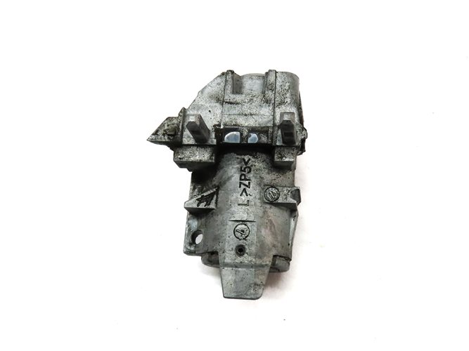 Thumbnail 6: 2016 MERCEDES GLA250 (X156) FRONT LEFT DRIVER DOOR HANDLE LOCK CYLINDER w/ KEY