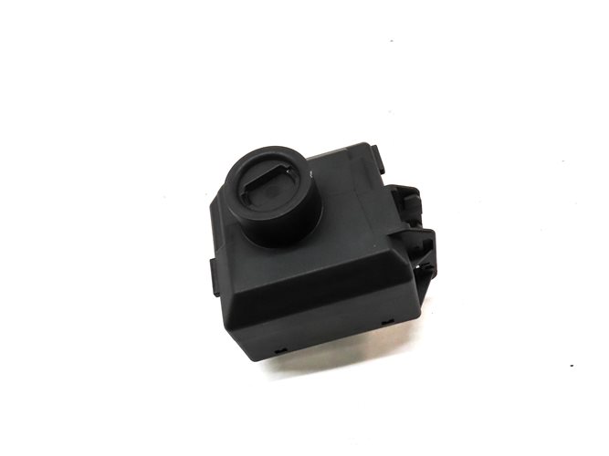 Thumbnail 3: 2016-2017 MERCEDES B250 CLA GLA (C117 W242 X156) IGNITION SWITCH MODULE