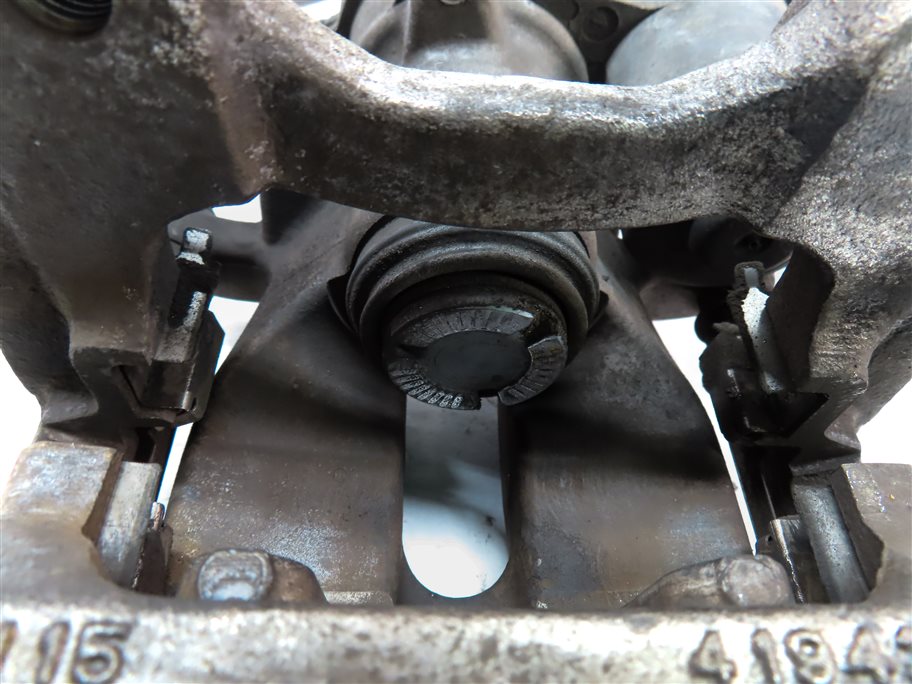 Thumbnail 7: 13-20 MERCEDES B250 CLA250 GLA250 (C117 W242 W246 X156) LEFT REAR BRAKE CALIPER