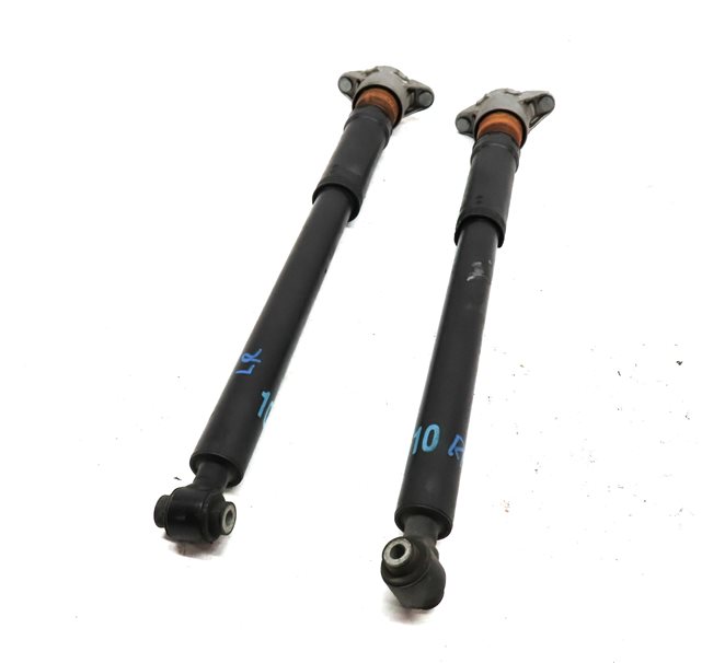 2016 MERCEDES GLA250 (X156) AWD REAR LEFT & RIGHT SUSPENSION SHOCK STRUT SET/2