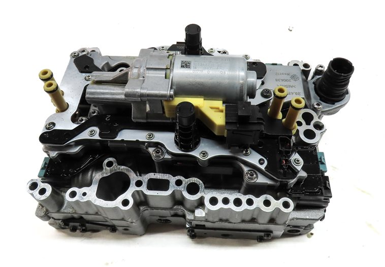 Thumbnail 2: 15-20 MERCEDES B CLA GLA CLASS 7 SPEED AUTO AUTOMATIC TRANSMISSION VALVE BODY