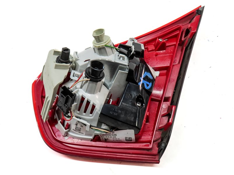Thumbnail 5: 2015-2020 MERCEDES GLA250 (X156) LEFT DRIVER REAR INNER TAILLIGHT LIGHT LAMP