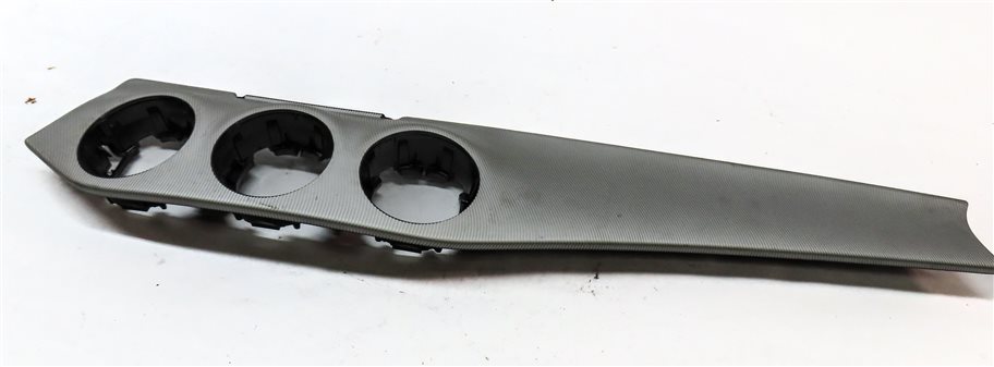 2016 MERCEDES GLA250 (X156) INTERIOR CENTER DASH VENT TRIM BEZEL (SILVER)