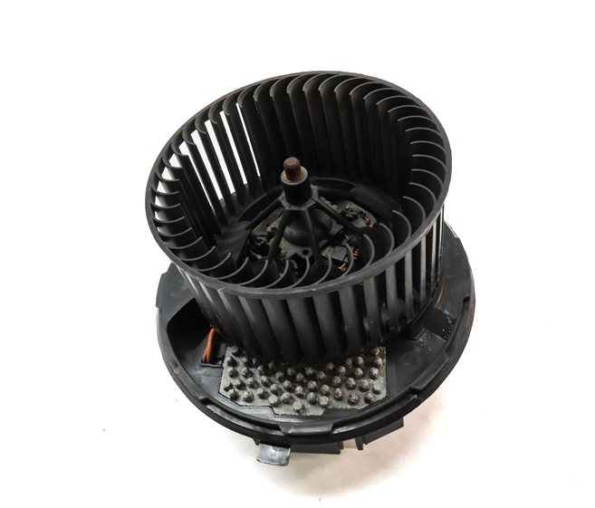 Thumbnail 2: 2015-2018 VW CC EOS TIGUAN / AUDI Q3 (8U) FRONT HEATER A/C BLOWER FAN MOTOR